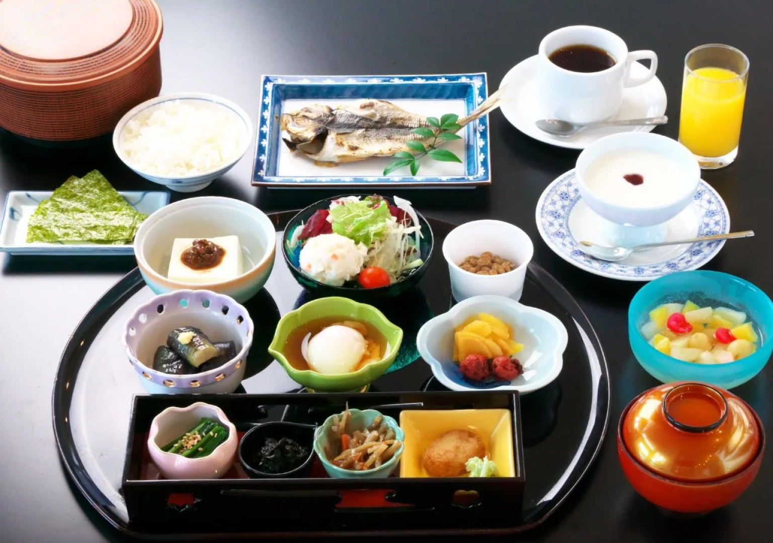 Wisterian Life Club Toba