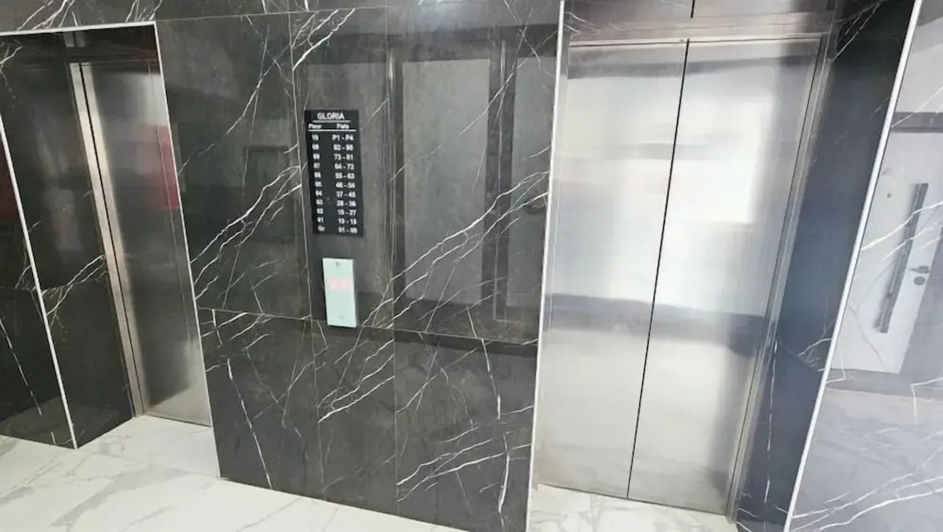 Azure Seaview Studio in Caesar Blue