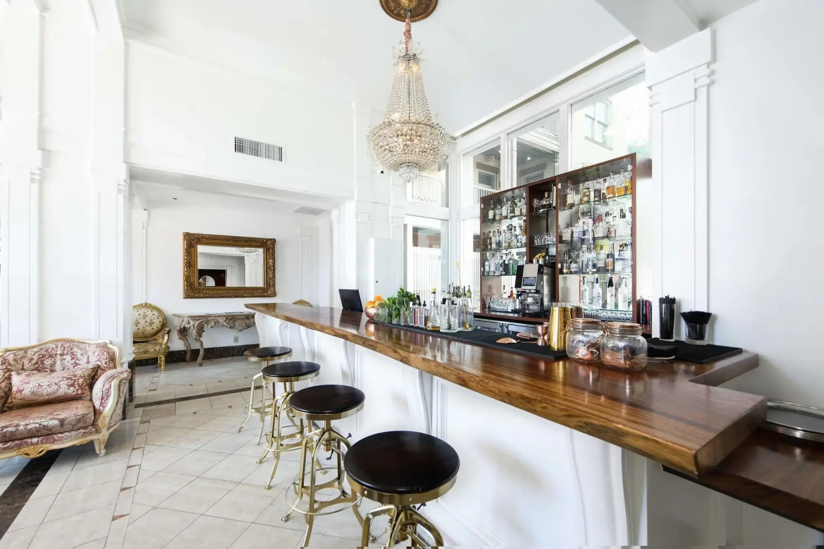 Fairmount Hotel