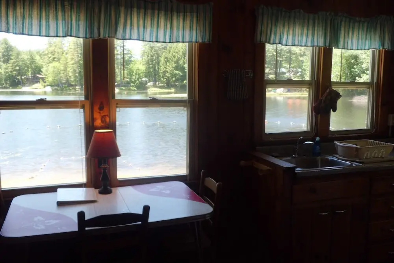 Hide-a-way Waterfront Cottages