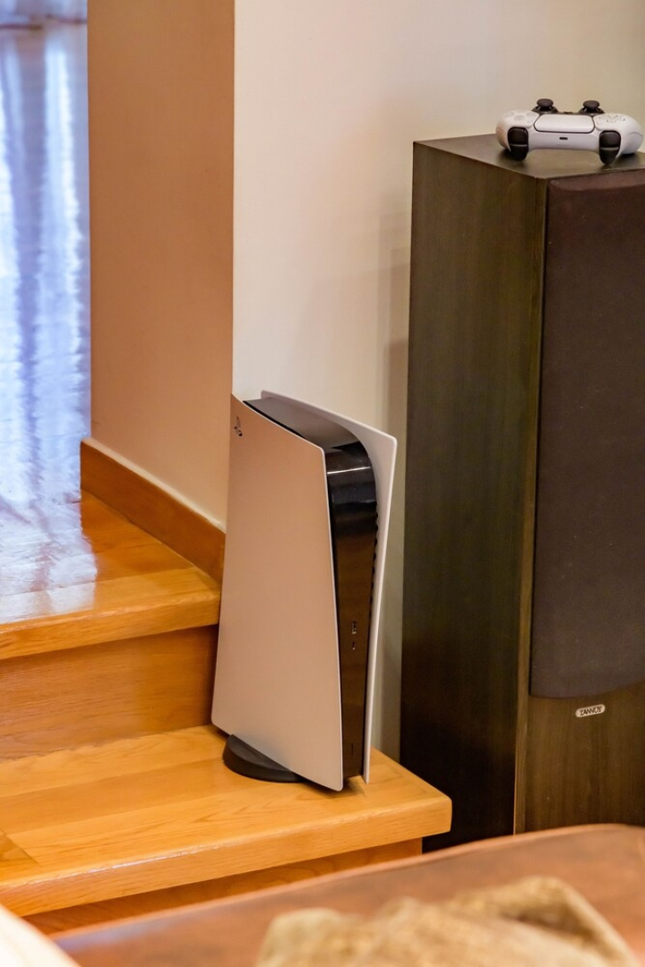 3br maisonette close to metro station