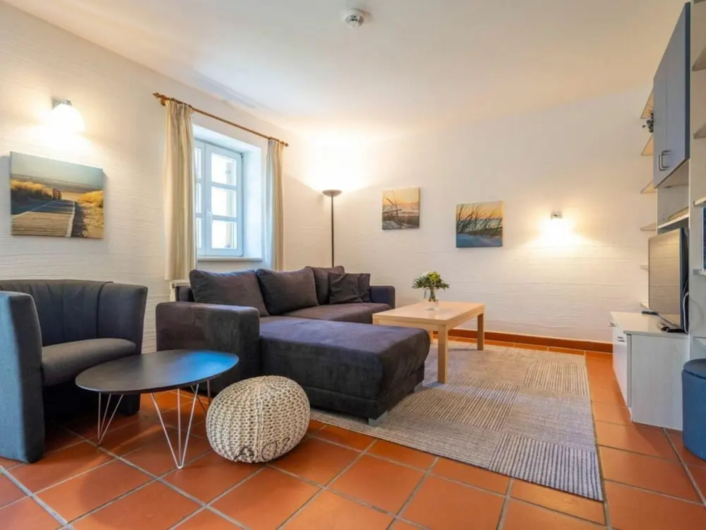 Comfy Apartment With Terrace