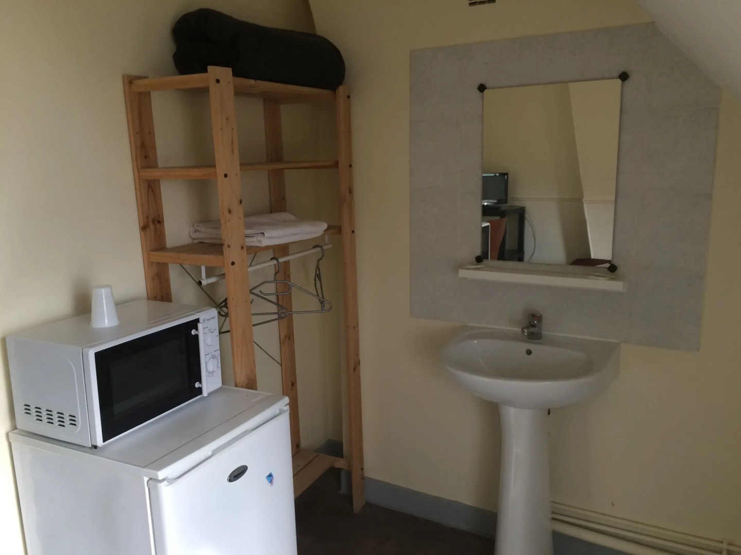 Отель Au Royal Mad