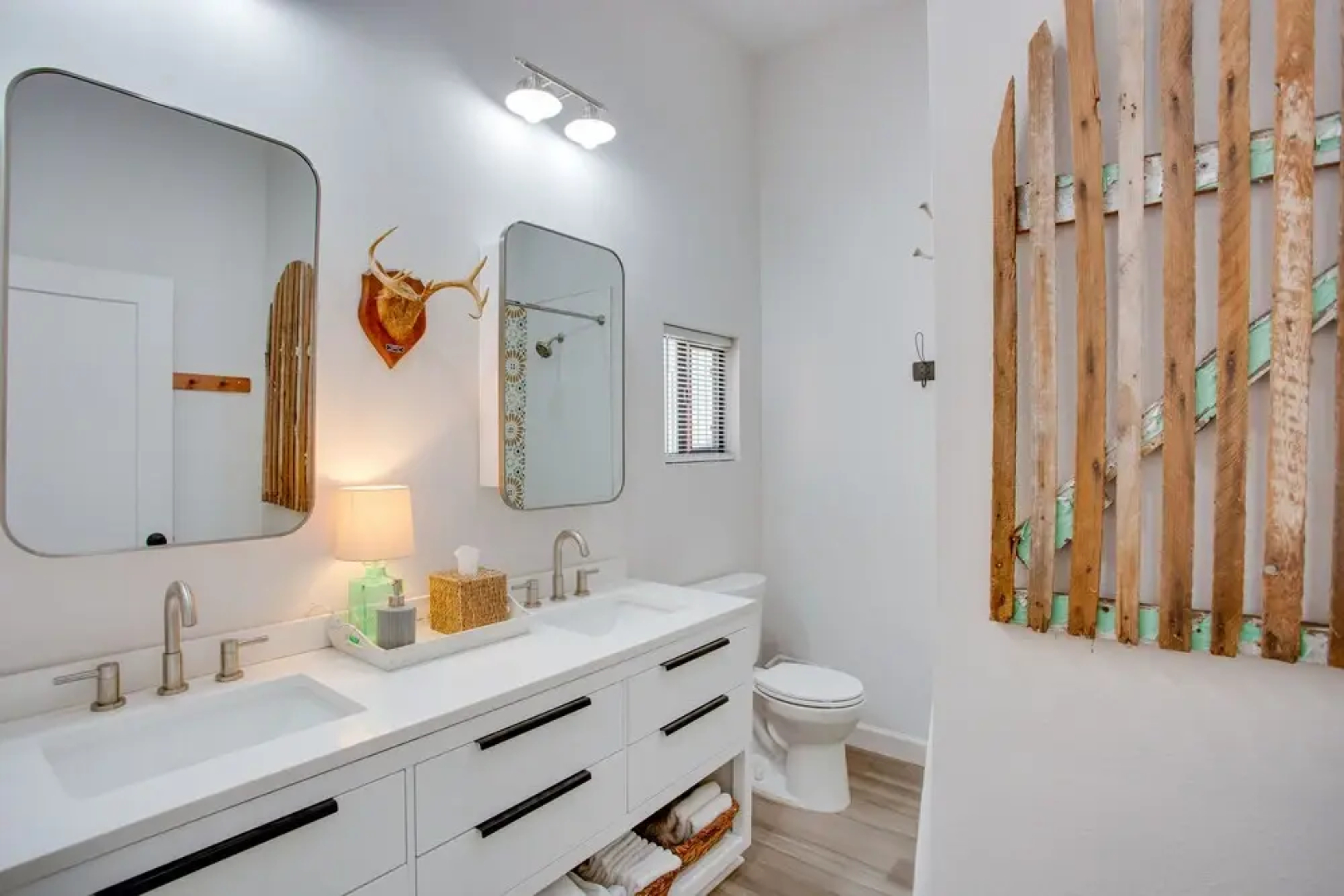 Lake Texoma Vacation Rental: Walk to the Water