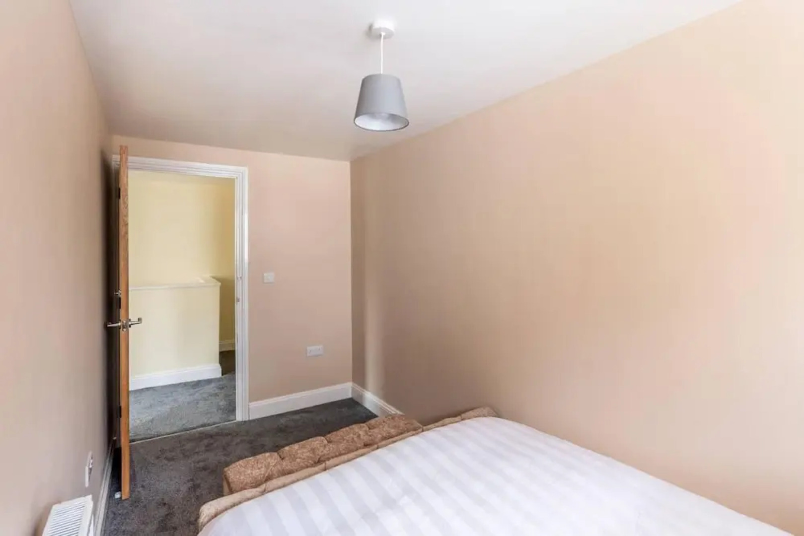 Beautiful 2-bed House in Egremont Milo's Place