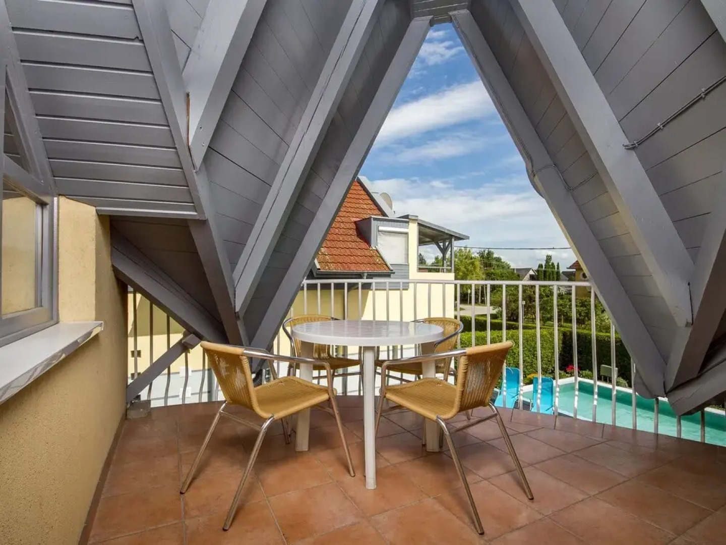 Amarillo 1 Balatonm Riaf rd