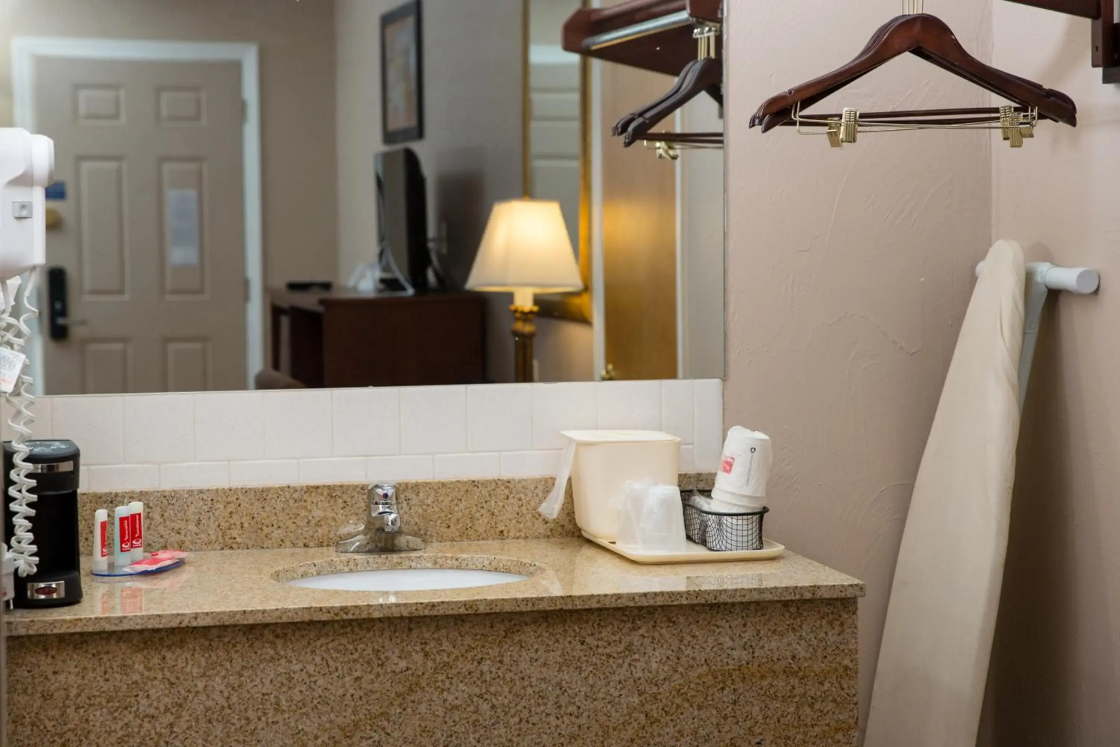 Econo Lodge Sturbridge Route 20