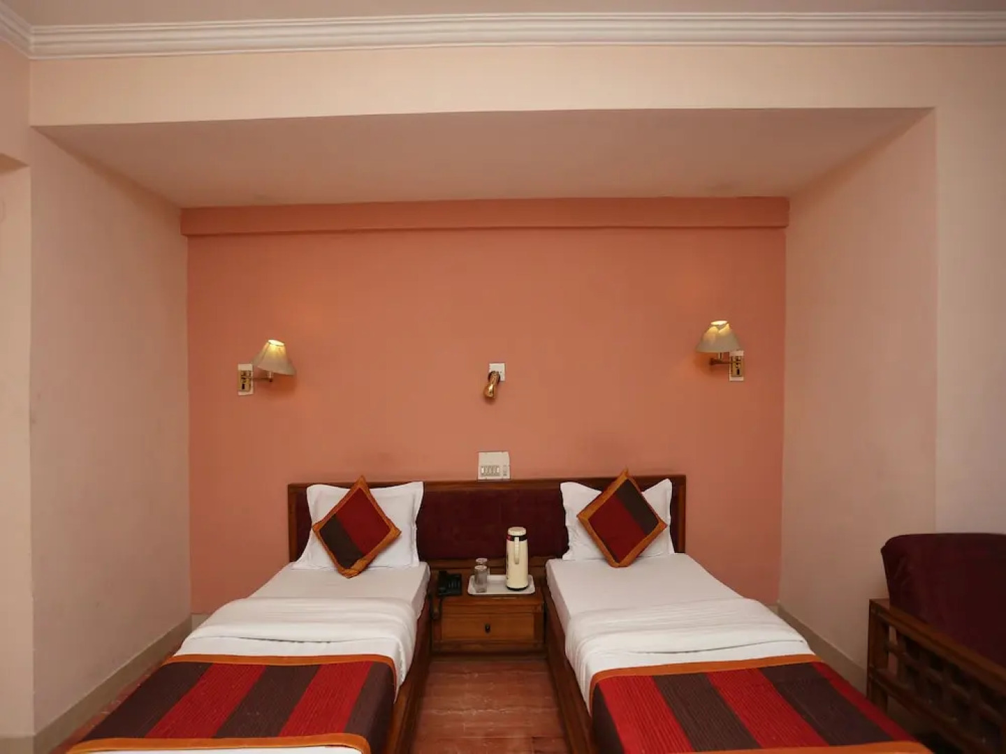 Capital O 4604 Shiva's Regency