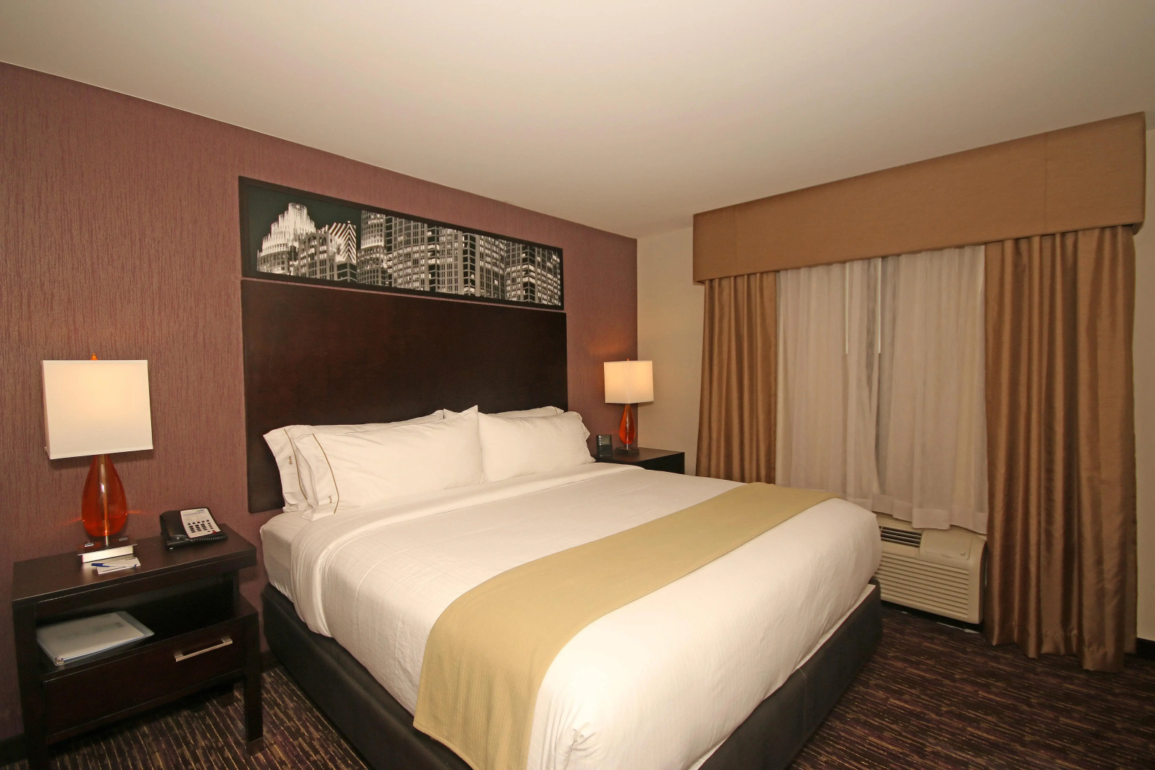 Holiday Inn Express & Suites Charlotte North by IHG