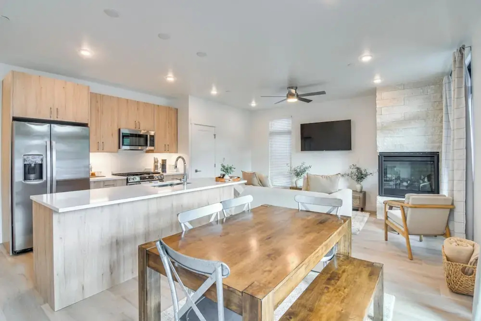 3 Mi to Lake Dillon: Condo Near Shops & Eats!