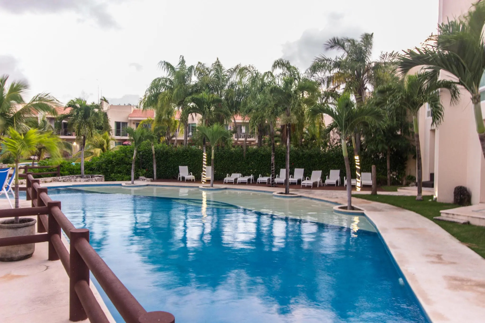 Coral Maya Stay Suites