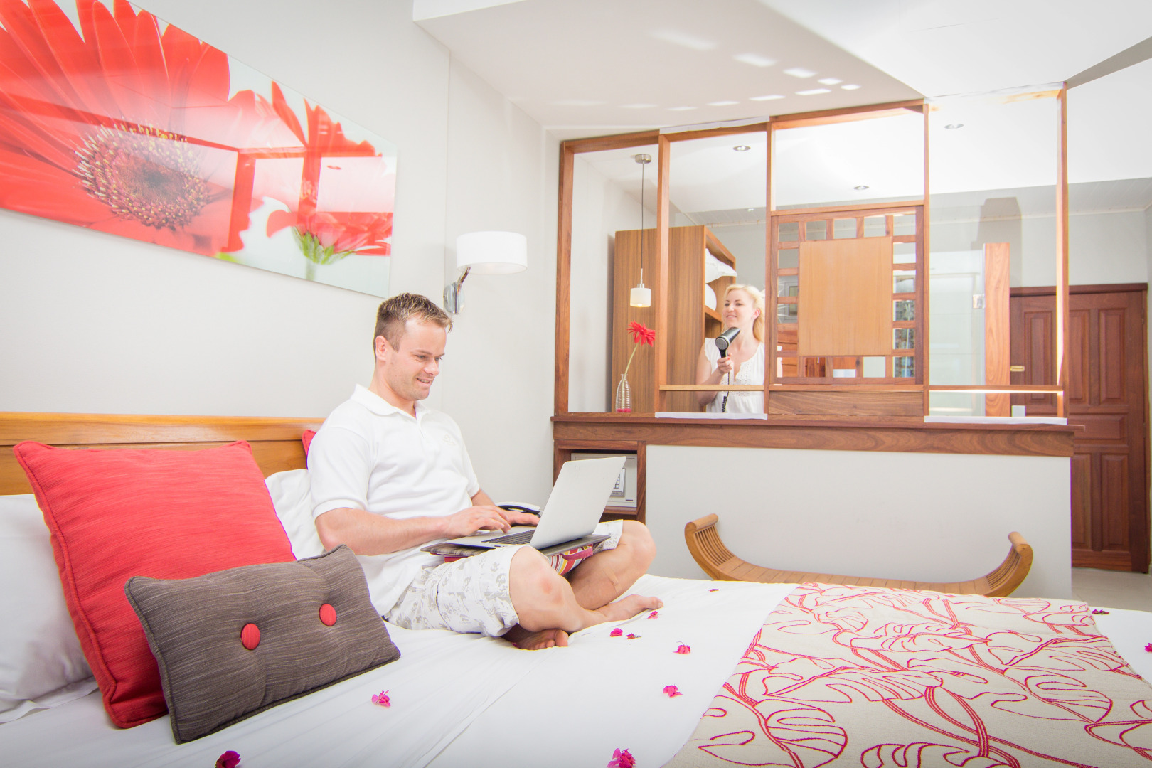 Le Peninsula Bay Beach Resort