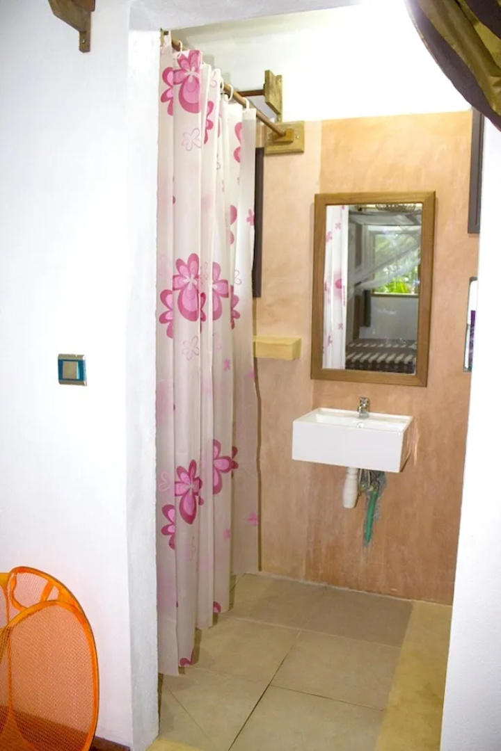 House with One Bedroom in Andilana, with Wonderful Sea View, Pool Access And Furnished Terrace - 800 M From the Beach