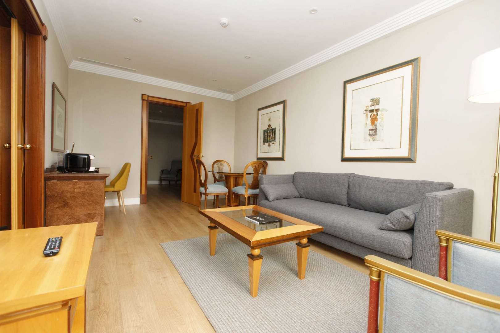 Отель Oca Puerta del Camino