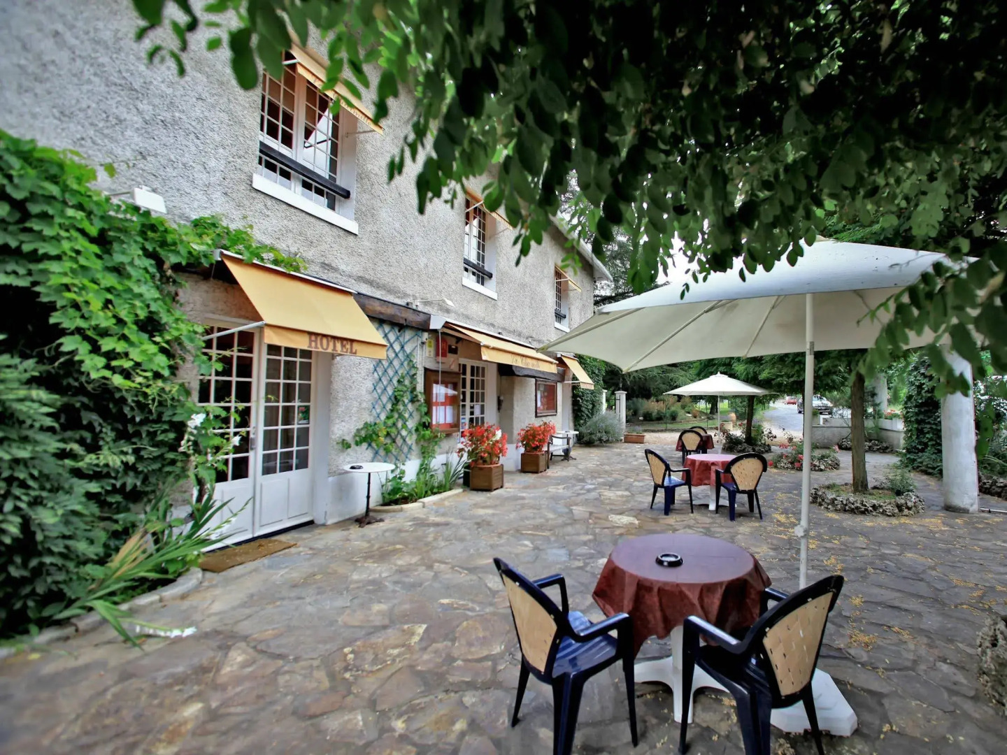 Hostellerie La Charmille