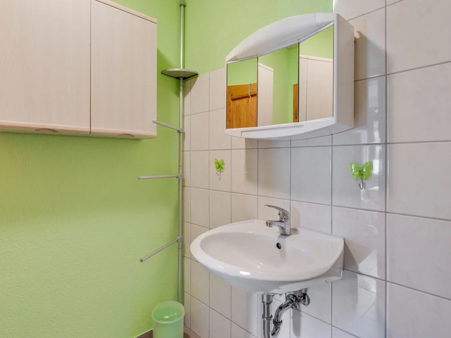 Cozy Apartment near Sea in Warin