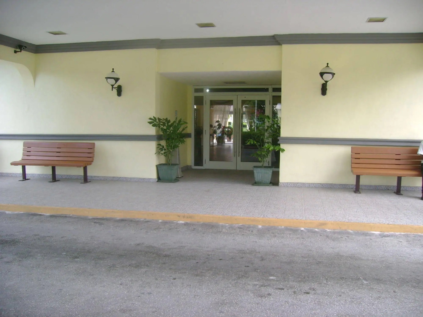 Royal Islander Hotel