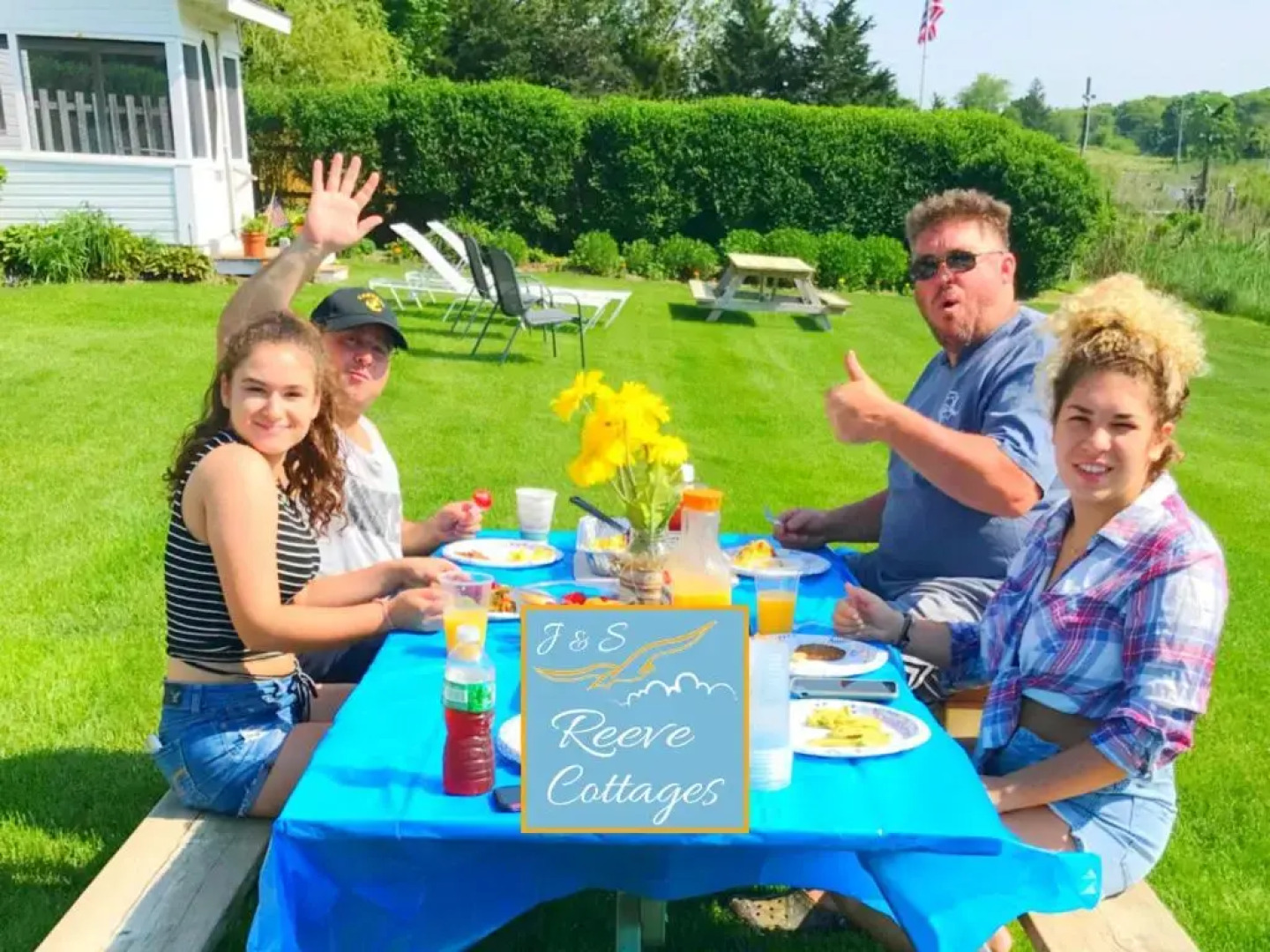 Premier Waterfront Cottage 2