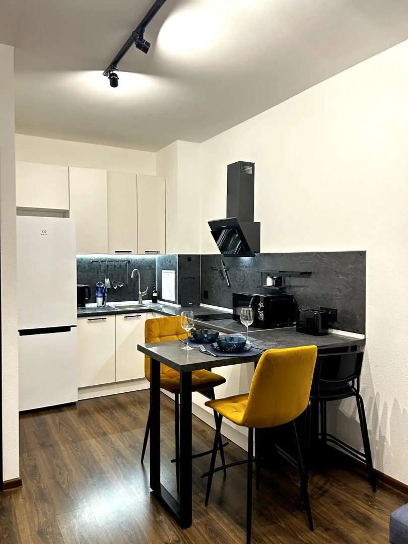 Апартаменты на аллее Тулонская 12