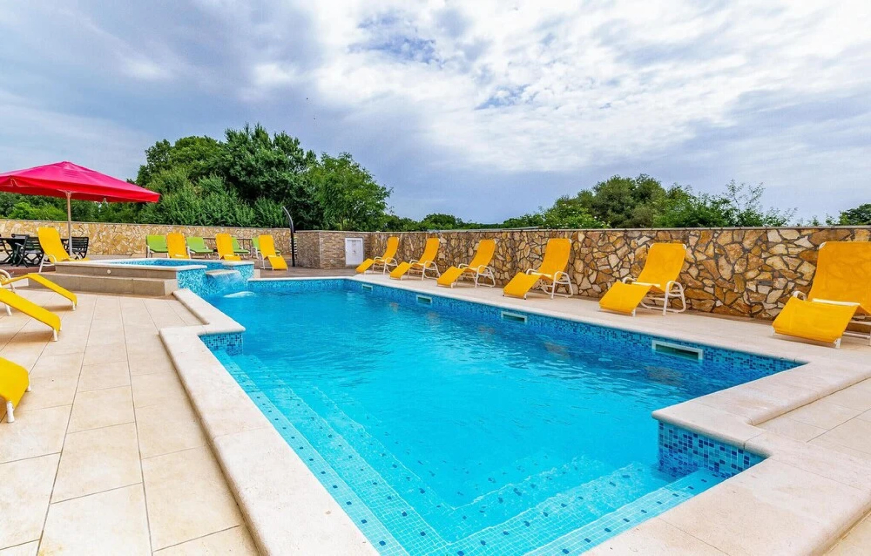 Nice Home in Pula With Sauna, Wifi and 8 Bedrooms