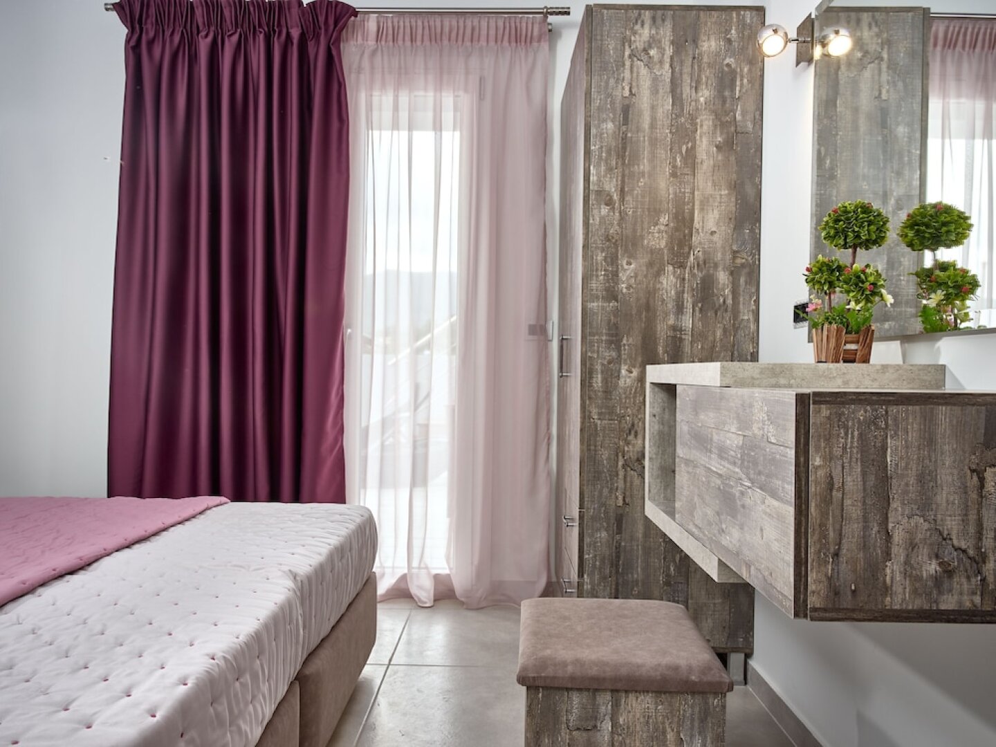 Savvas Luxury Suites