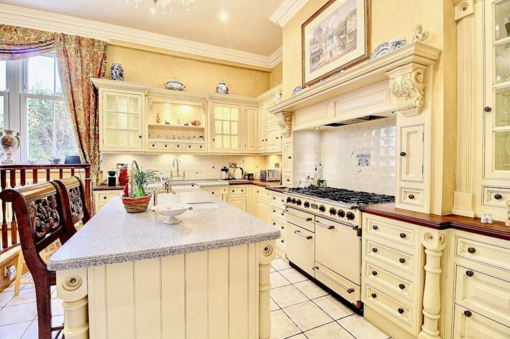 Duneira in Rhu With 7 Bedrooms and 4 Bathrooms