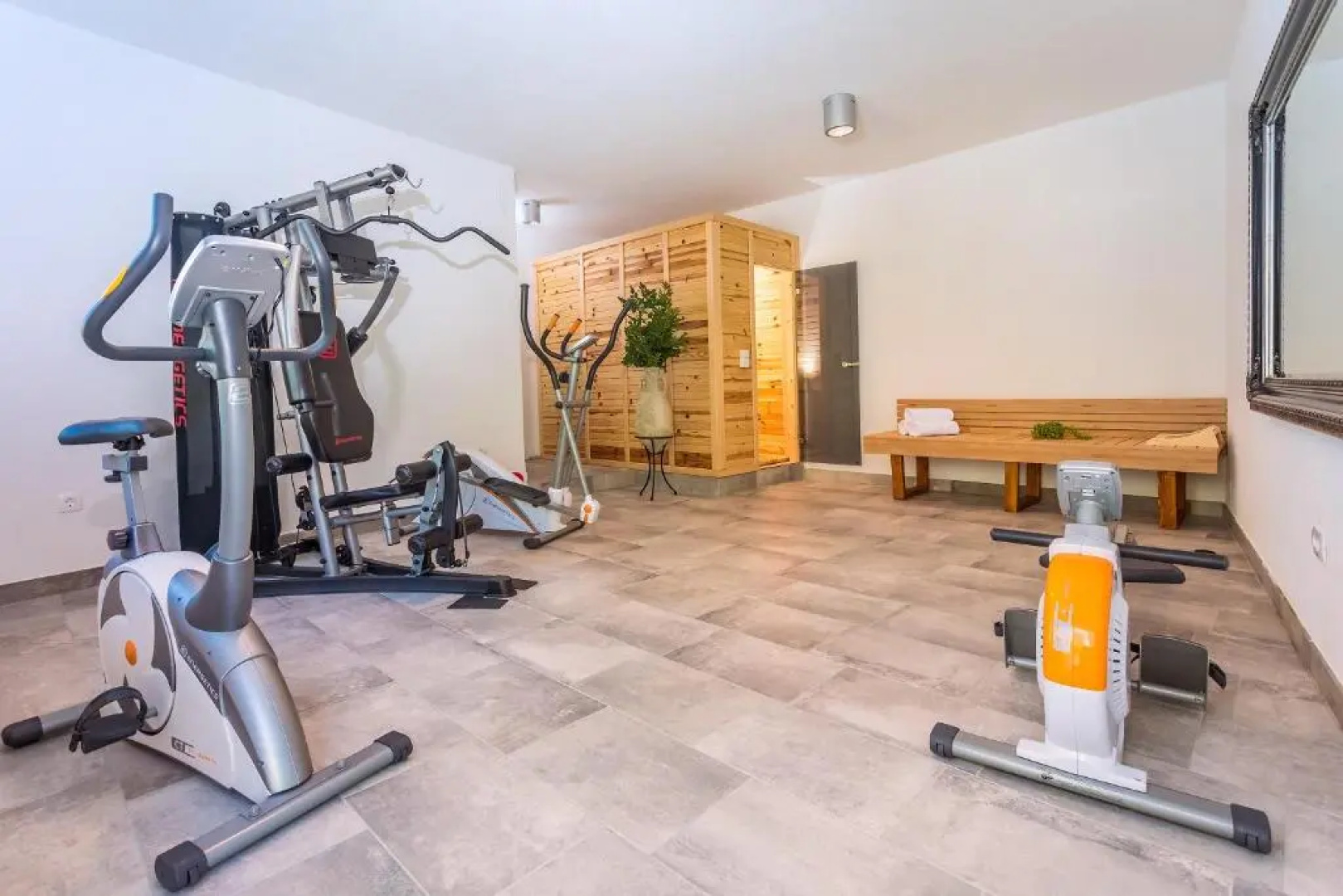 Villa Porto Mimice, 40sqm Heated Private Pool, 4 bedrooms, Sauna, Gym, Billiard