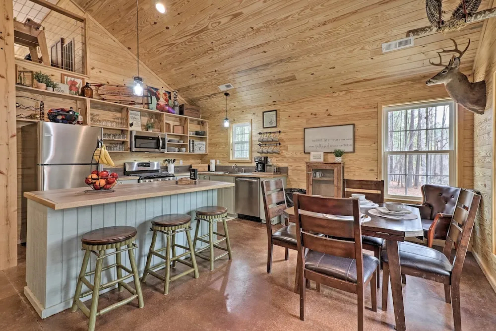 Peaceful Family Cabin on 10 Acres w/ Game Room!