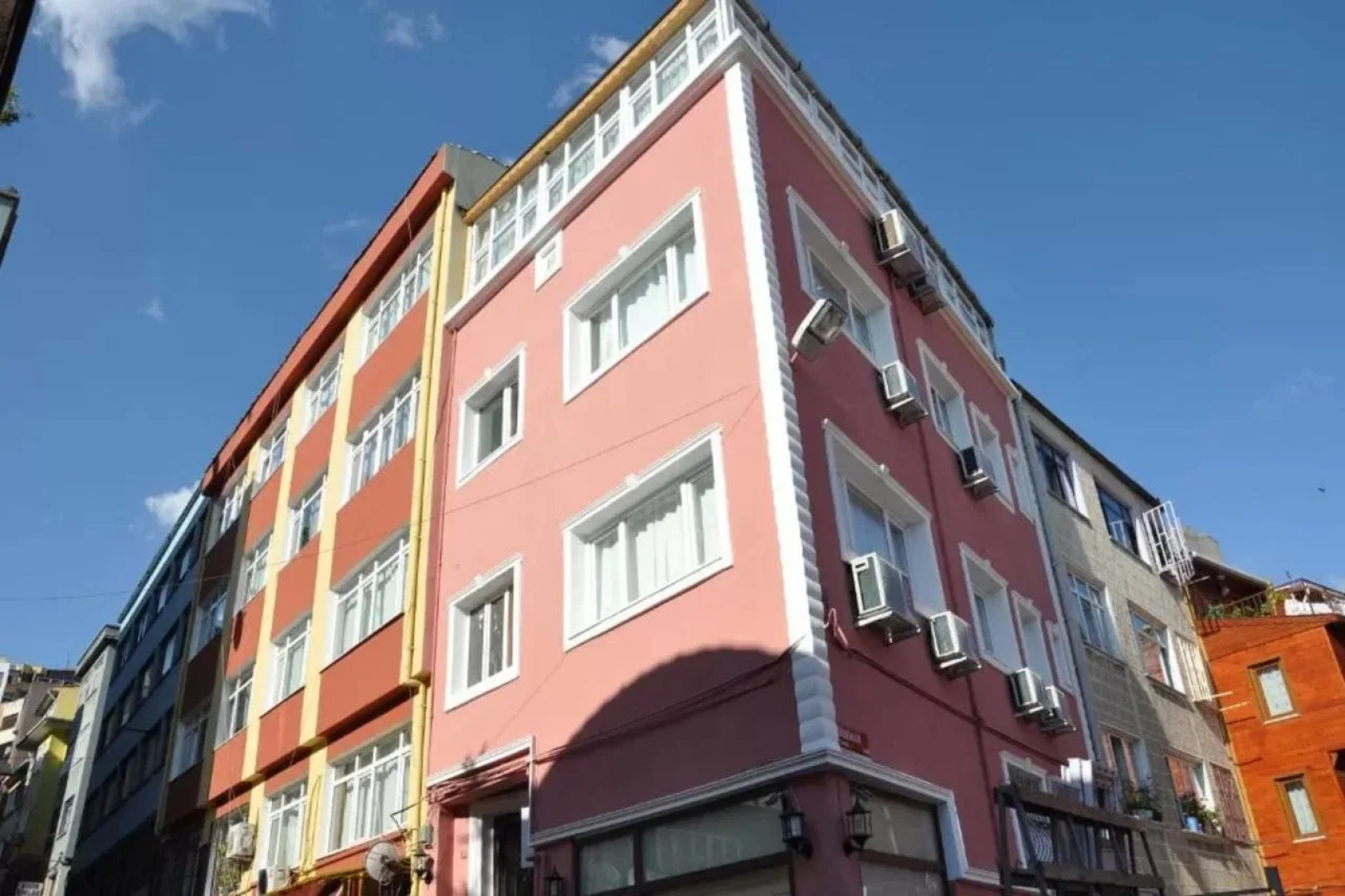 Huxley Hotel Old City