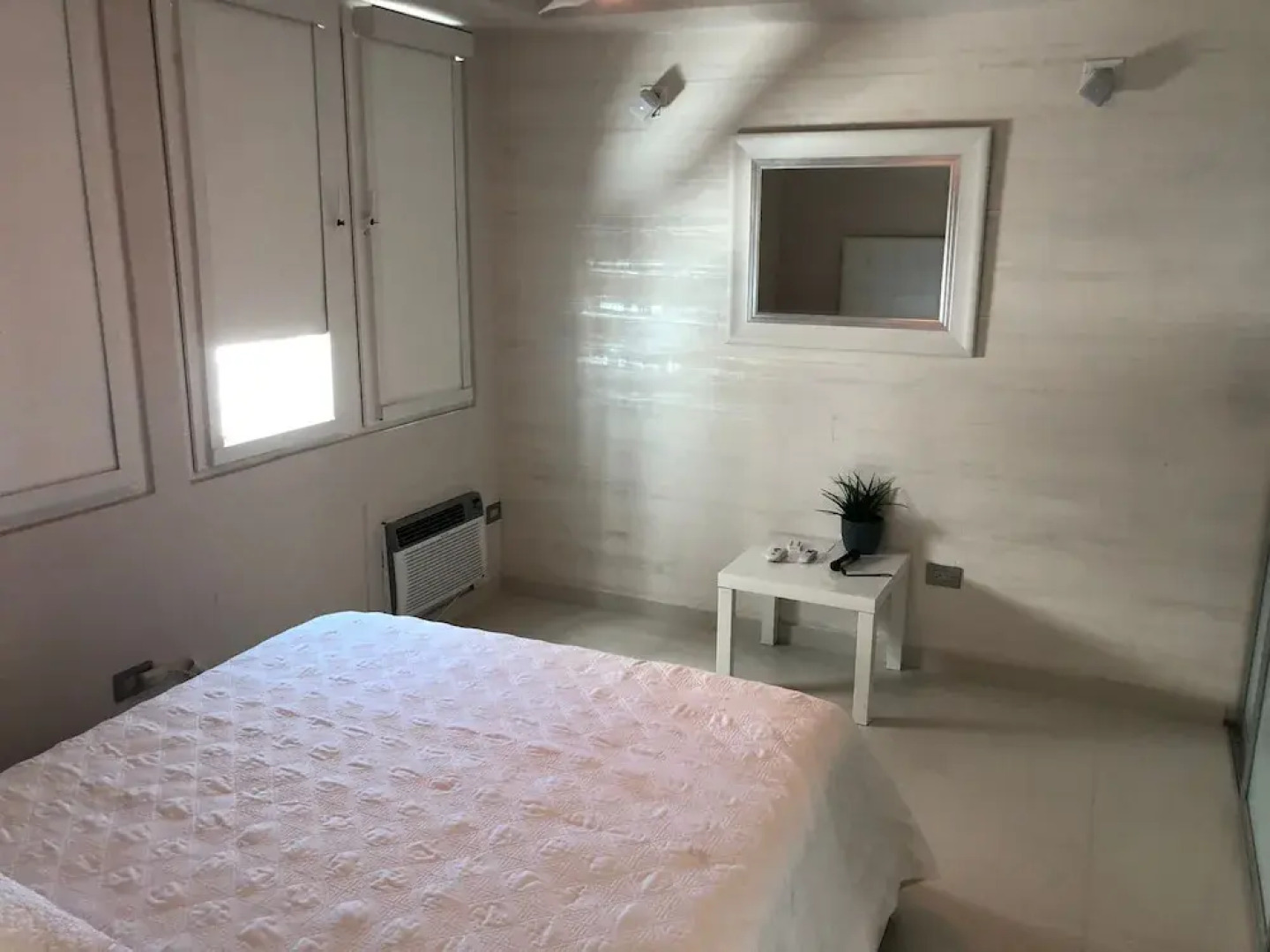 Beach Front  Amapola SeaSide Apt