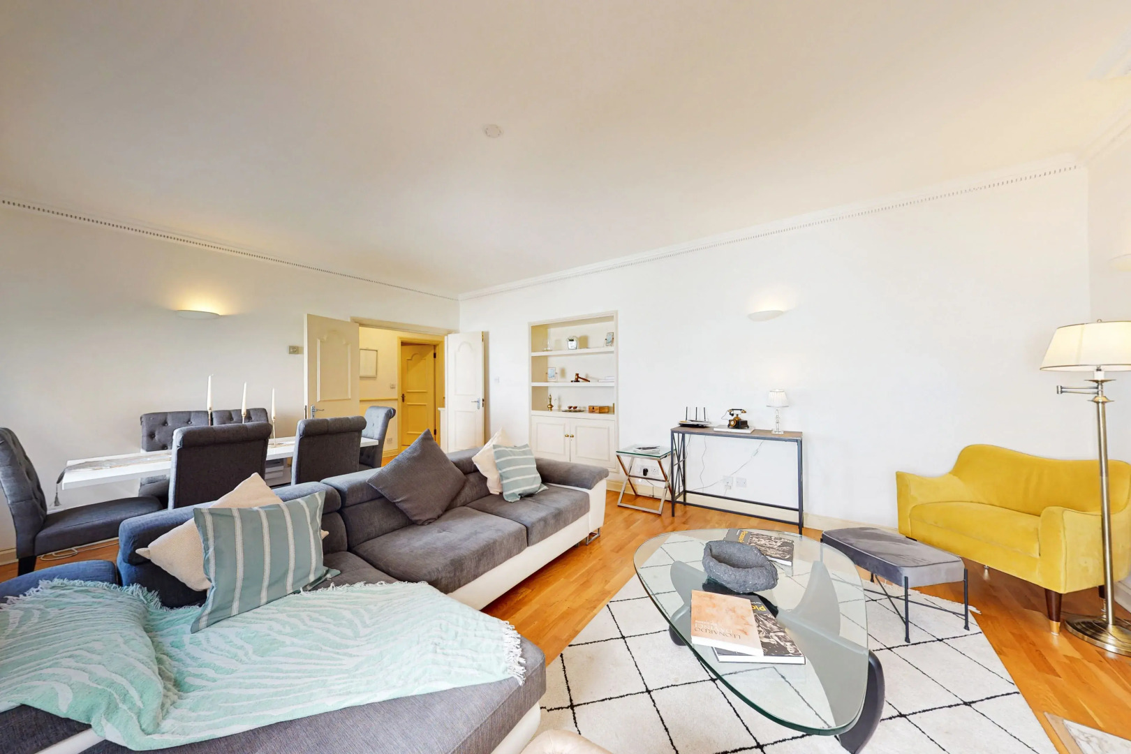 Stay In Bond Street