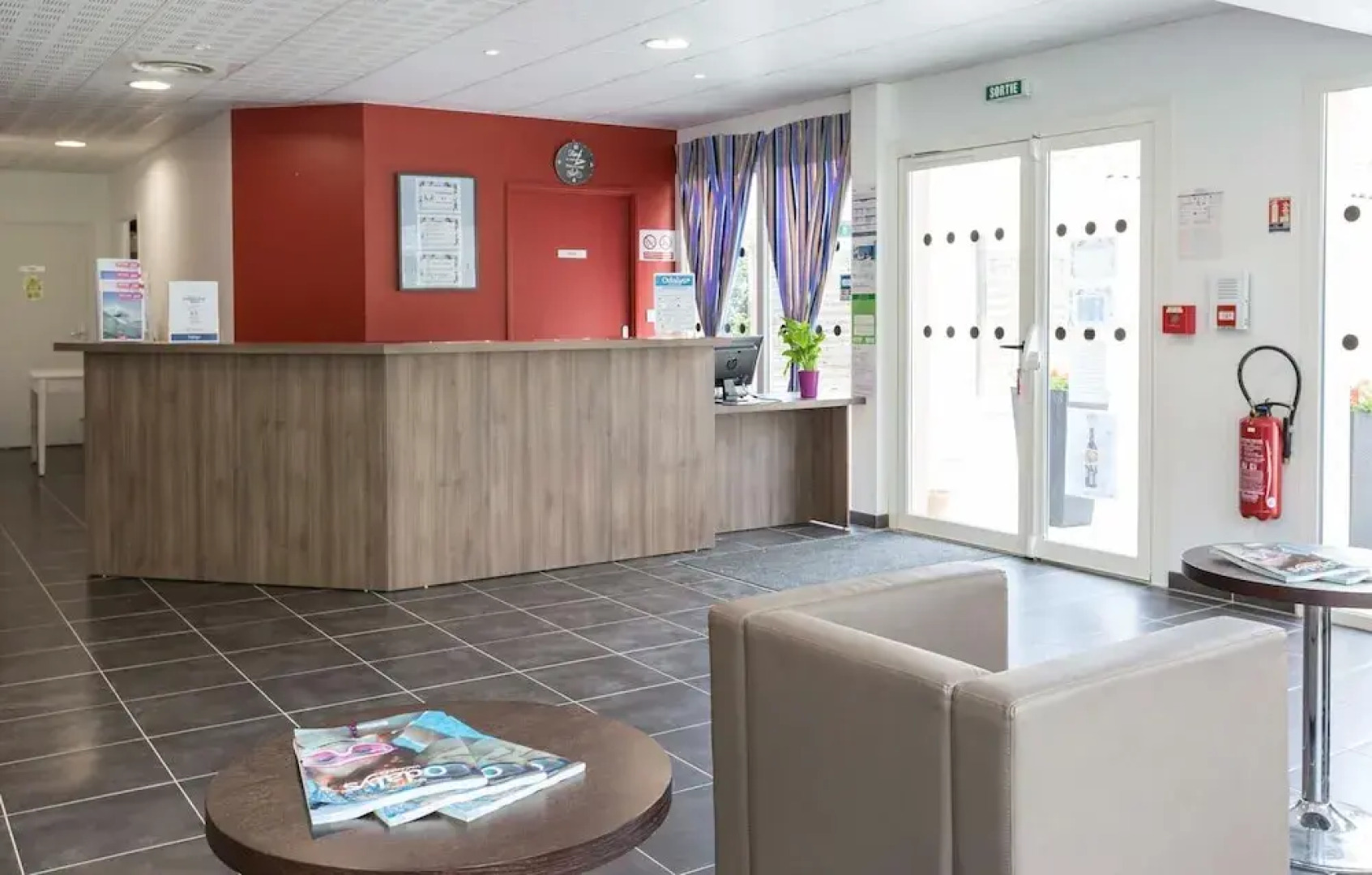 Lakeside Stay w/ Terrace