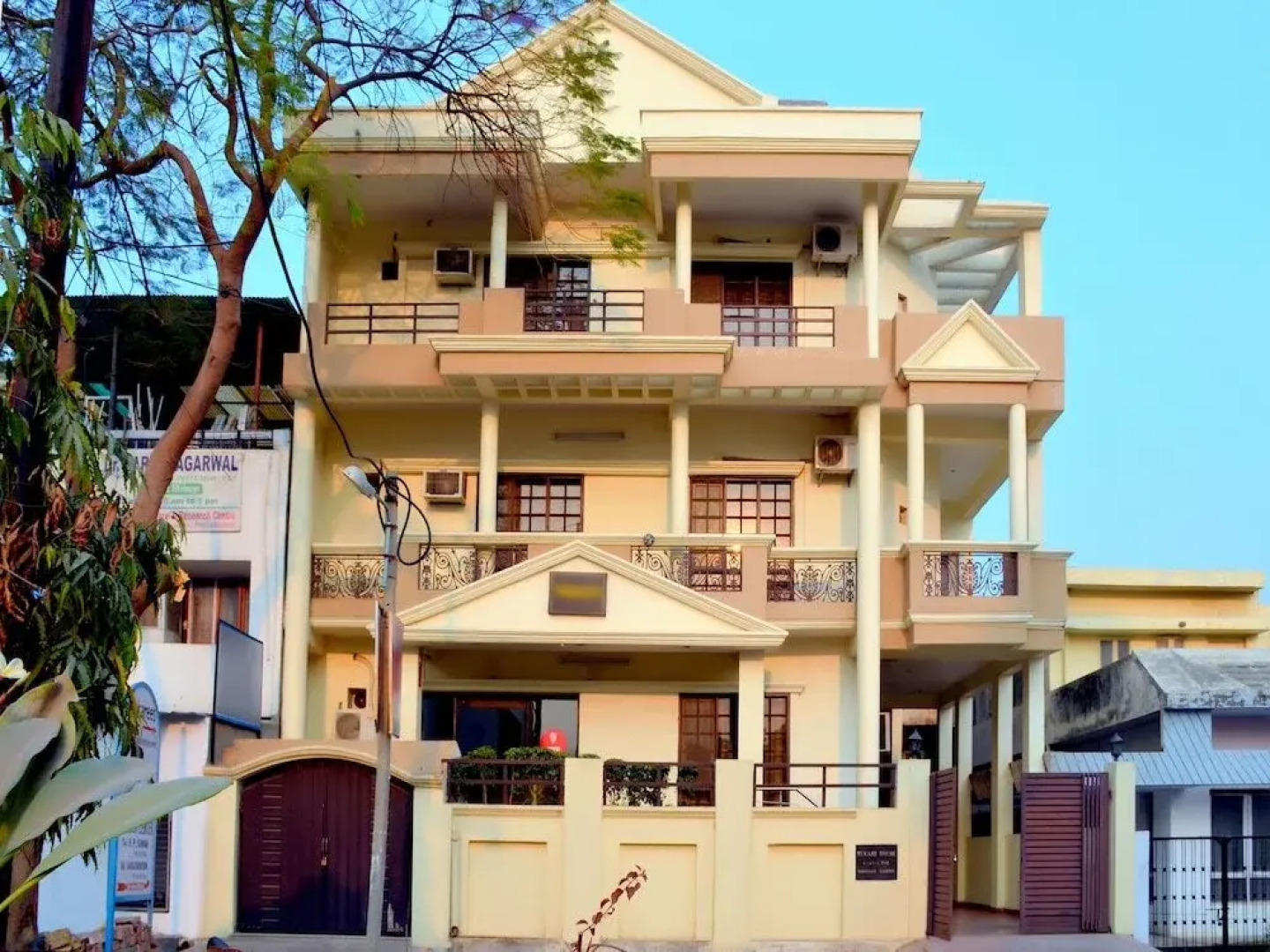 Tekarees Guest House