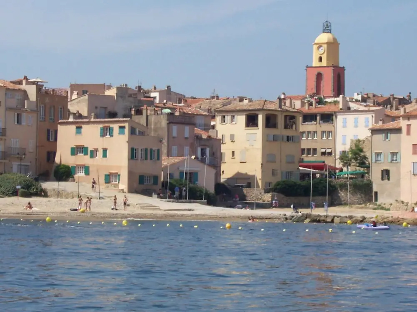 Beautiful Villa With Private Pool, Lovely Terraces, Privacy and Near St. Tropez