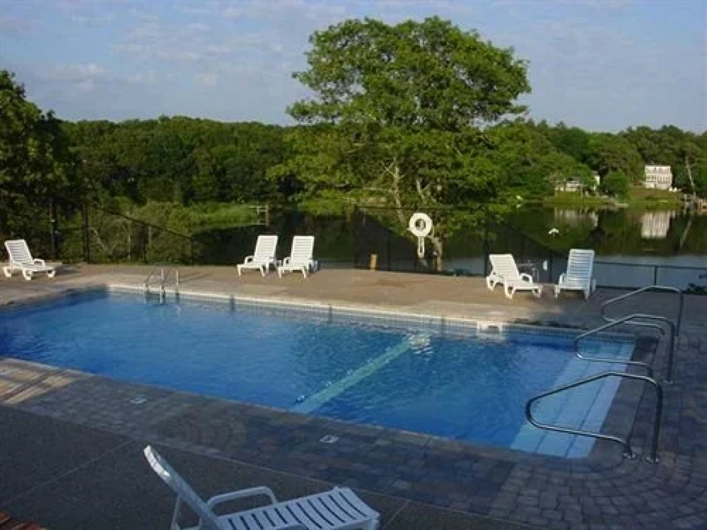 Cape Wind Waterfront Resort-Falmouth, Cape Cod