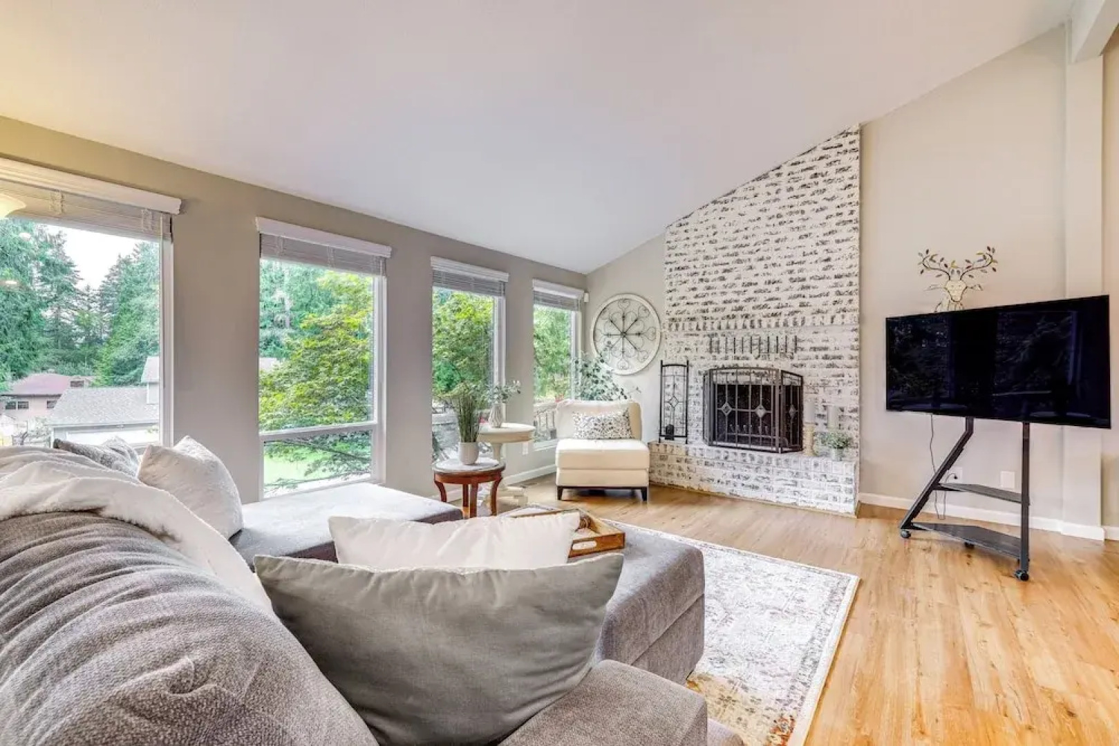 Bremerton Home w/ Fire Pit Near Parks & Museums