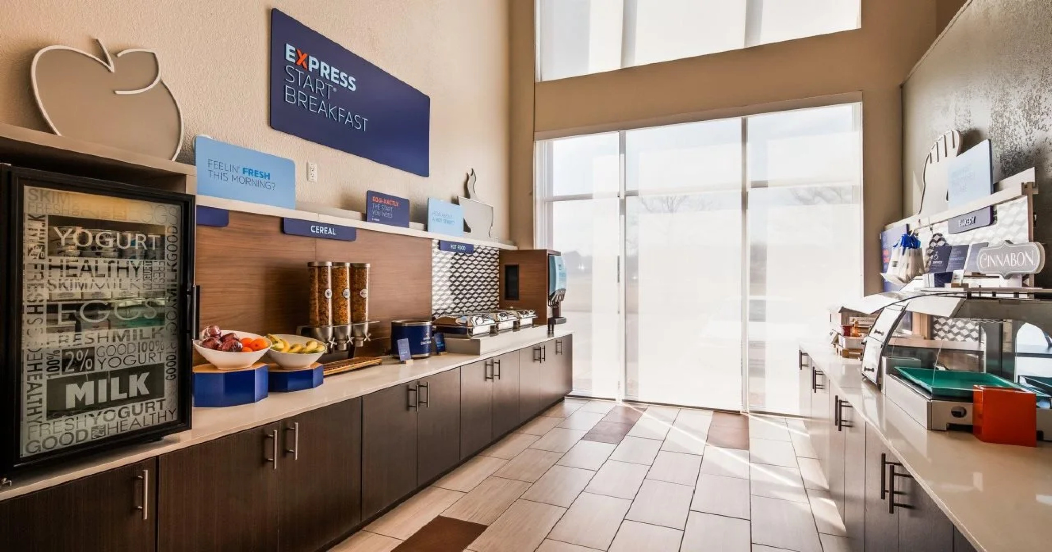Holiday Inn Express & Suites Detroit - Farmington Hills by IHG