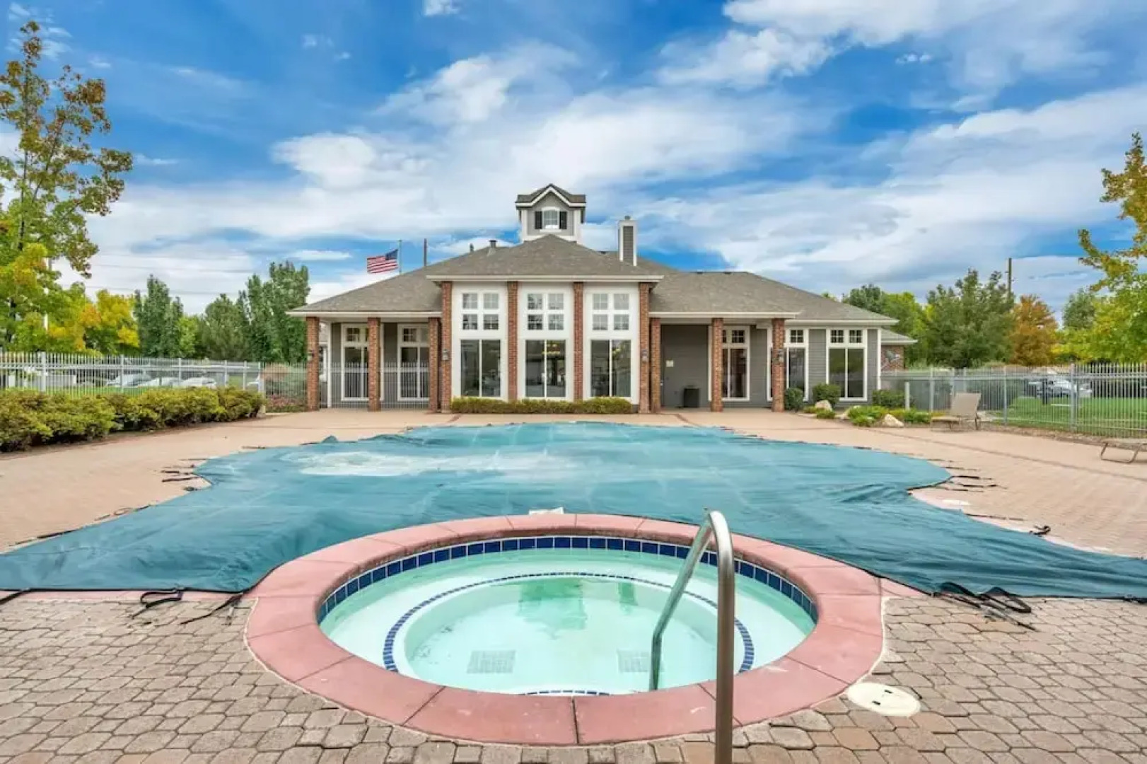 Ground Floor King Beds Pool Gym - Near Hill AFB