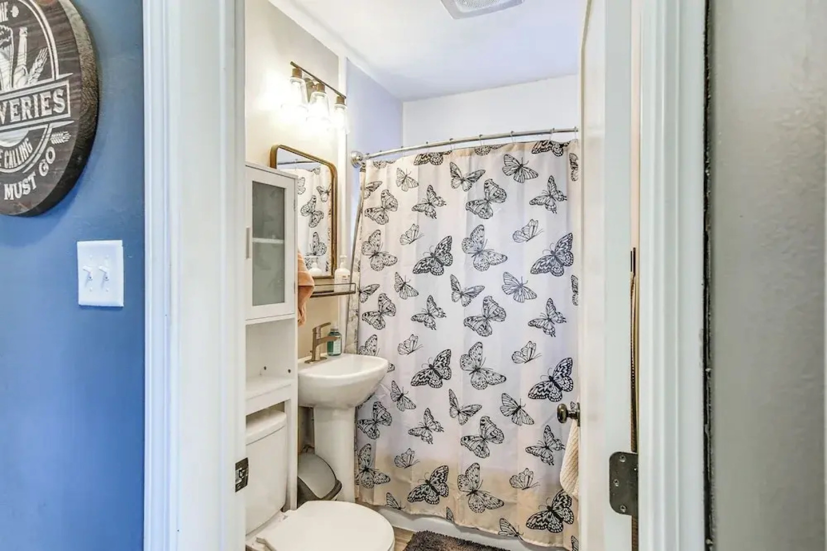 1 Mi to Valley Junction: Pet-friendly Iowa Home