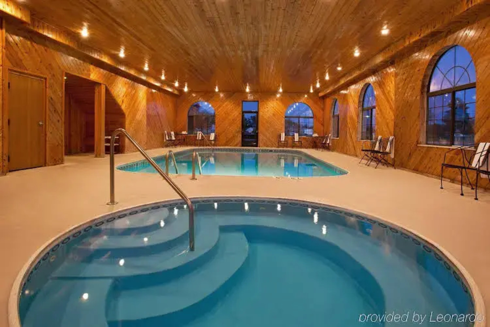 Holiday Inn Express And Suites Napoleon