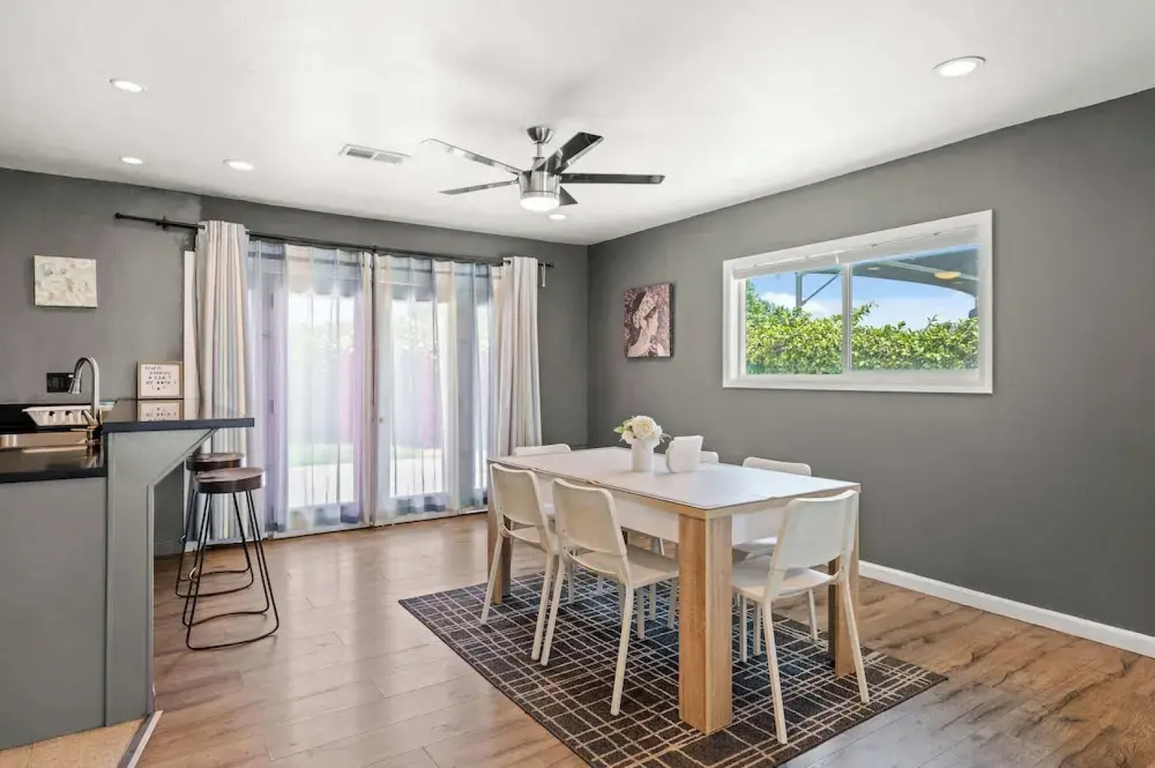 Spacious Family Friendly House in Central Location