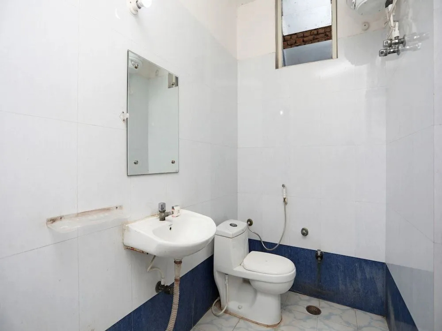 OYO 14983 Gawala Ashram