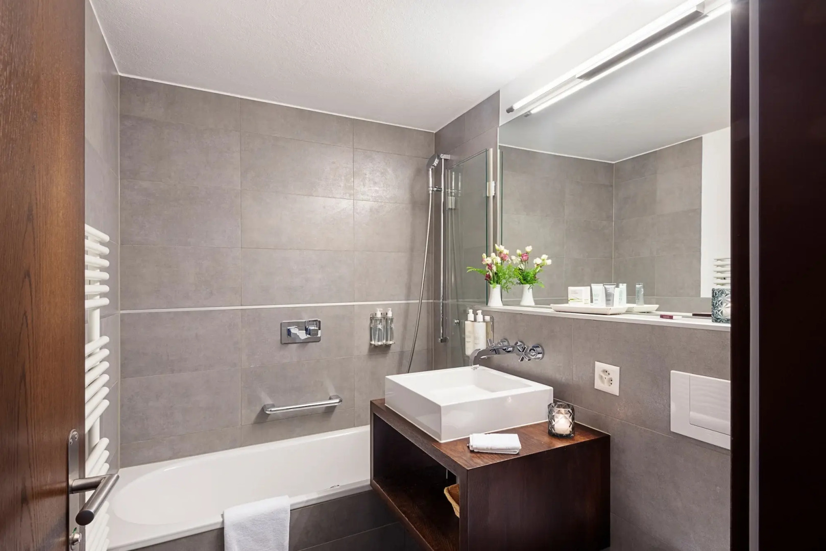 Le Mirabeau Hotel & Spa