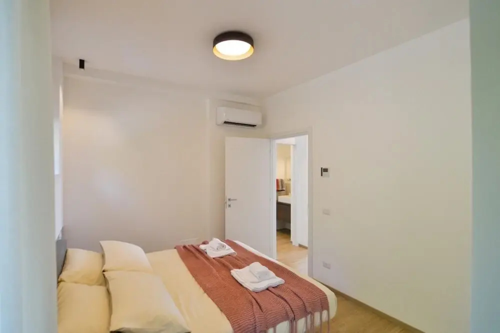 The View-sky Design apt With Terrace Lake View