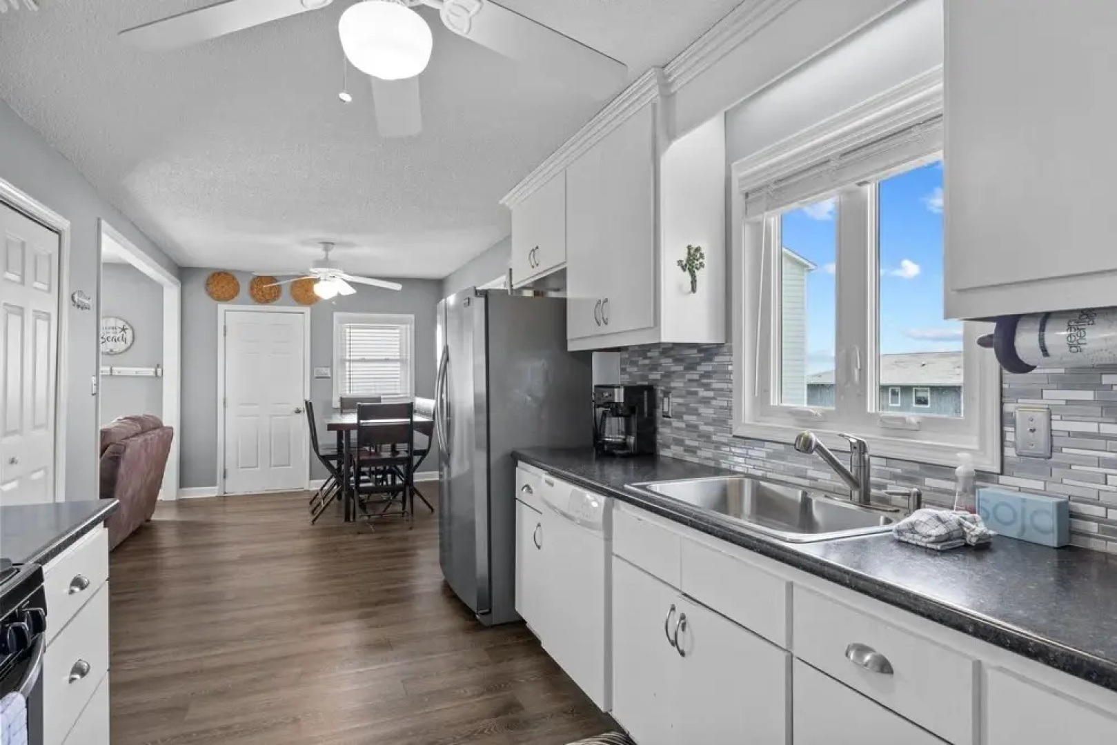 Coastal Tide 3 Bedroom Home by RedAwning