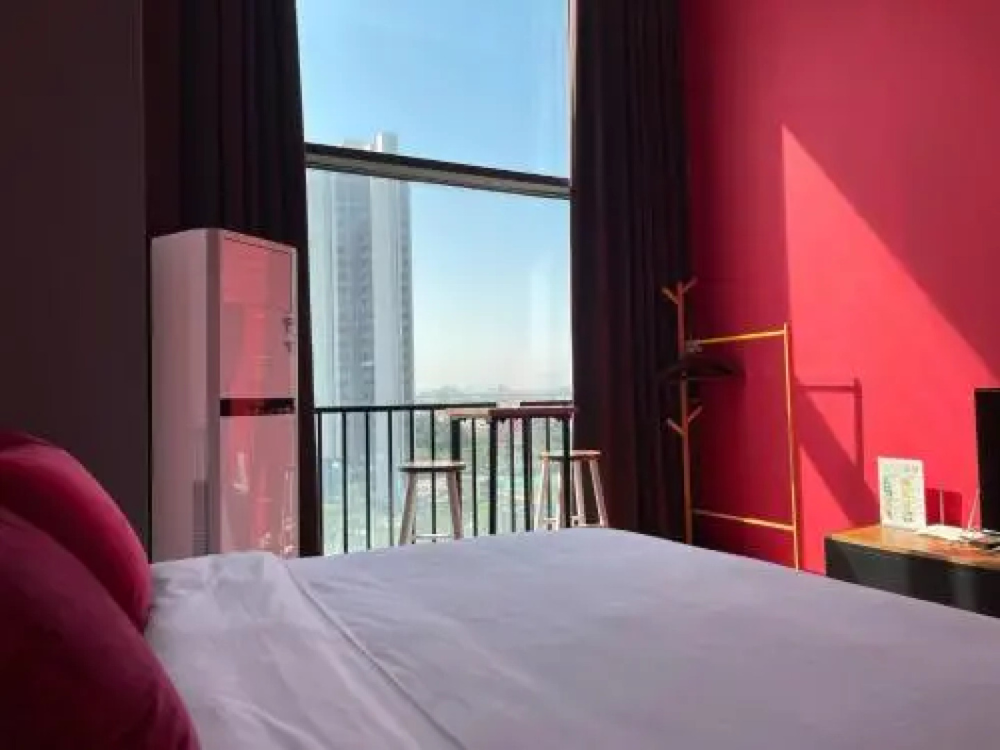 April Fair Duplex Apartment Guagnzhou South Railway Station Ao Yuan Yue Shi Dai Branch