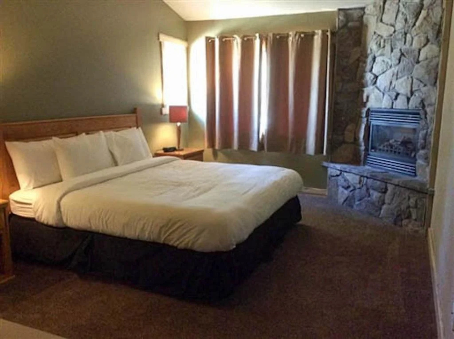 Arrowhead Mountain Lodge