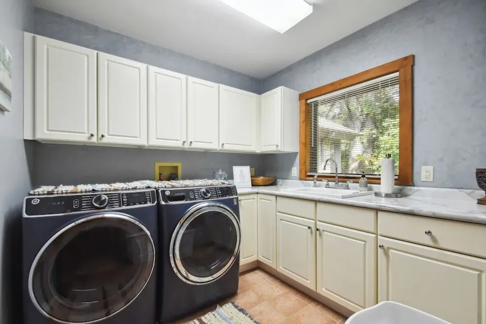 Galena Getaway w/ Hot Tub, Home Theater & More!