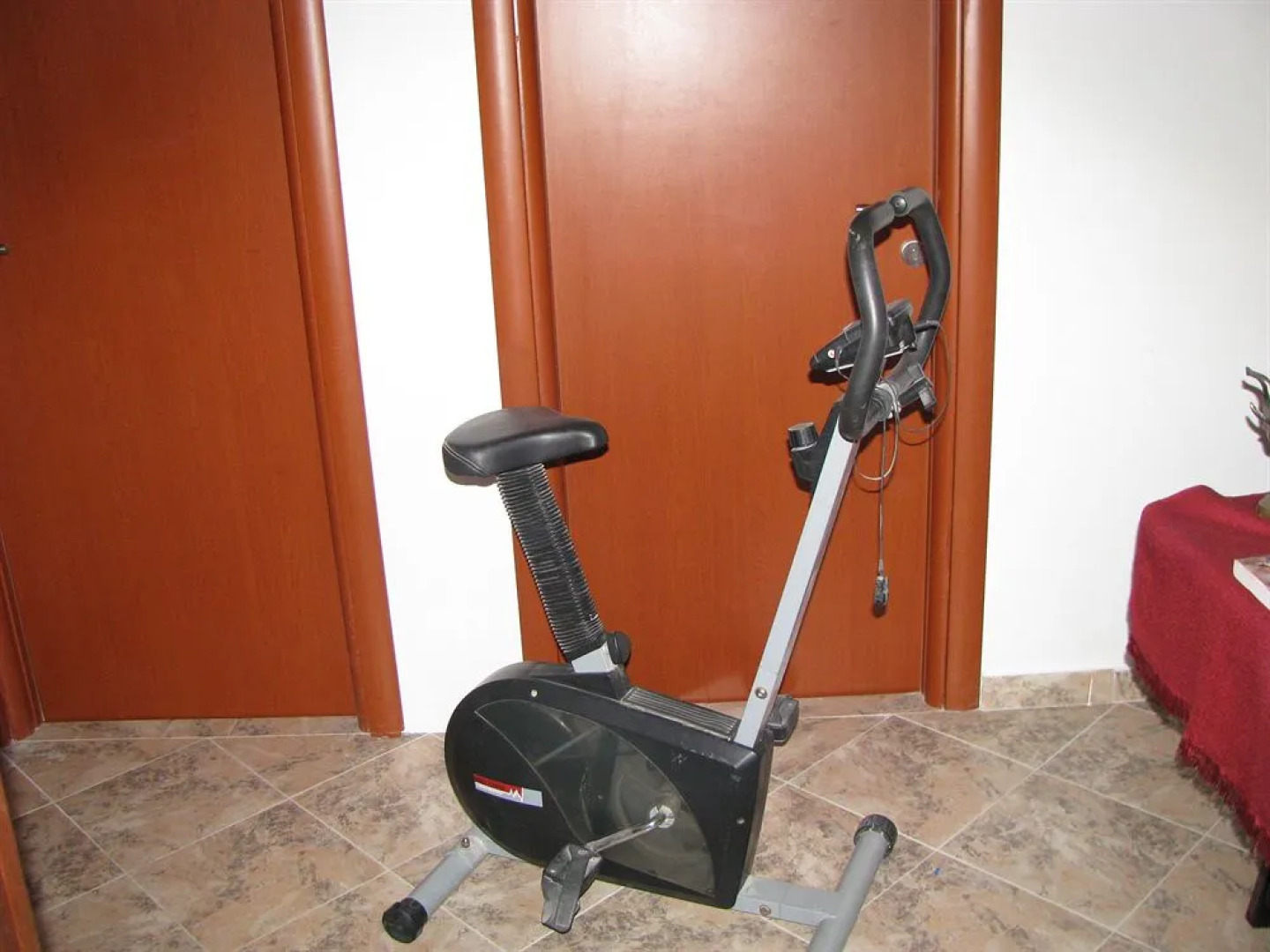 Apartment & Rooms House with Garden