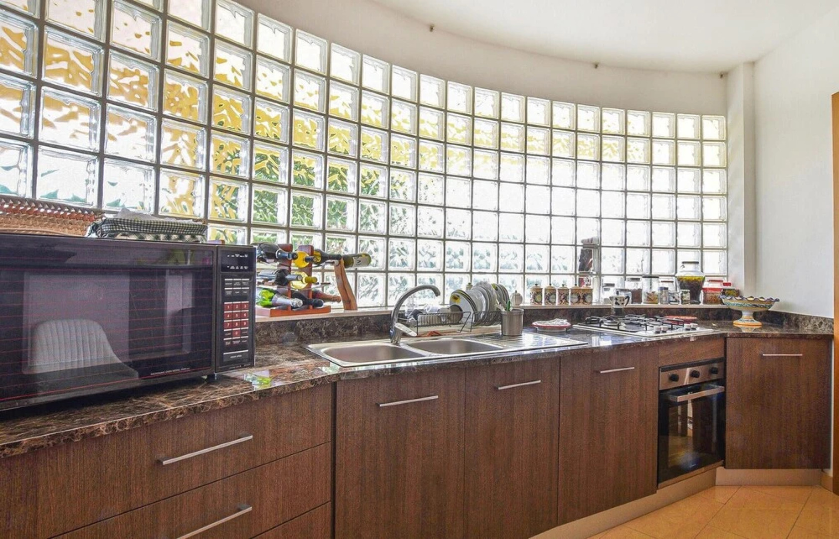 Amazing Home in S. Croce Camerina RG With 6 Bedrooms, Private Swimming Pool and Outdoor Swimming Pool